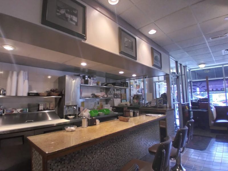 George's Family Restaurant interior