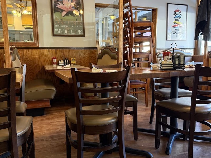 George's Family Restaurant interior